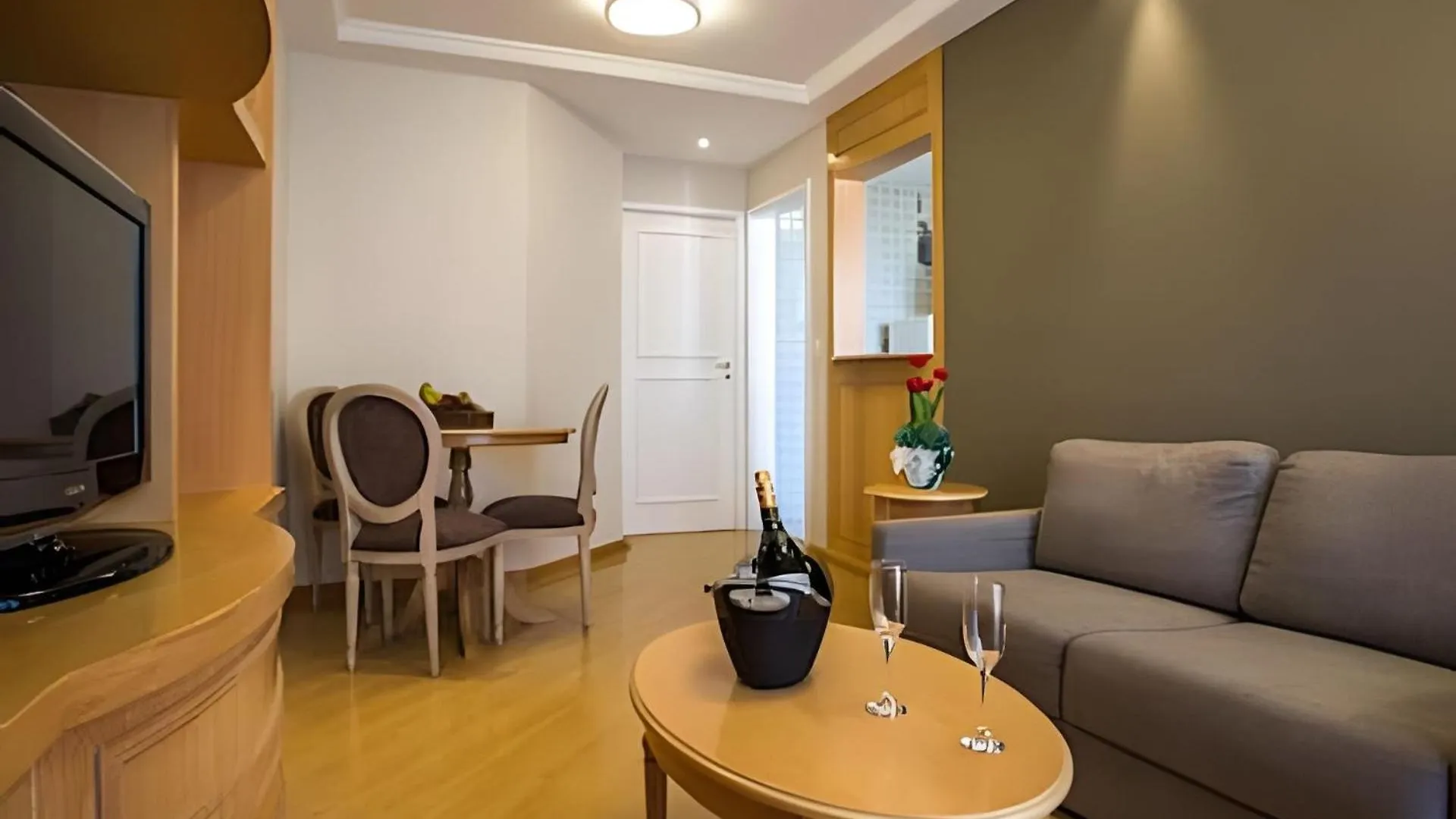 Flat C/ Um Quarto Em Moema E Cozinha Completa Uh65 Sao Paulo Apartment